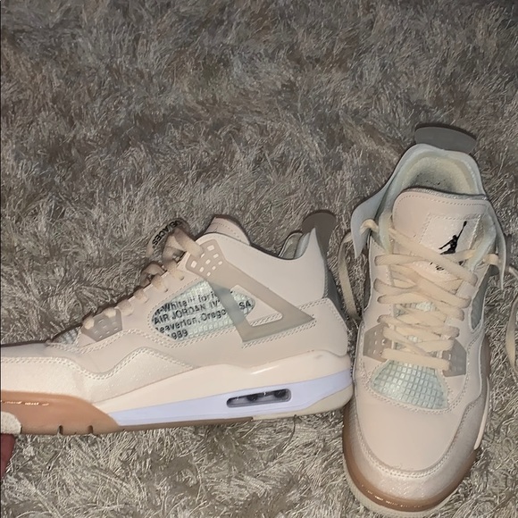 Retro off white Jordan’s - Picture 3 of 4